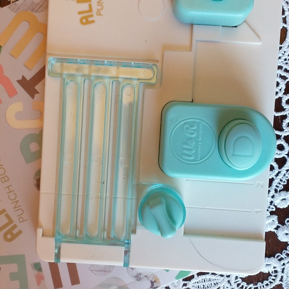 NIB Mini Alphabet Punchboard - We R Memory Keepers - Picture 4 of 7